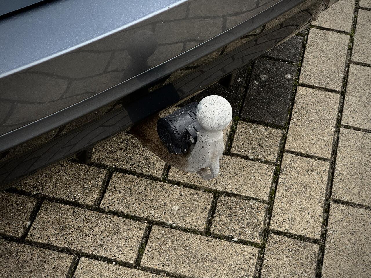 BMW 5-SERIE Touring 530e xDrive M-Sport | Panoramdak | Bowers & Wilkins | Individual Leder | Adaptive Cruise CoPilot | Elektrische Trekhaak | Laser | HUD | Dealer O.H.