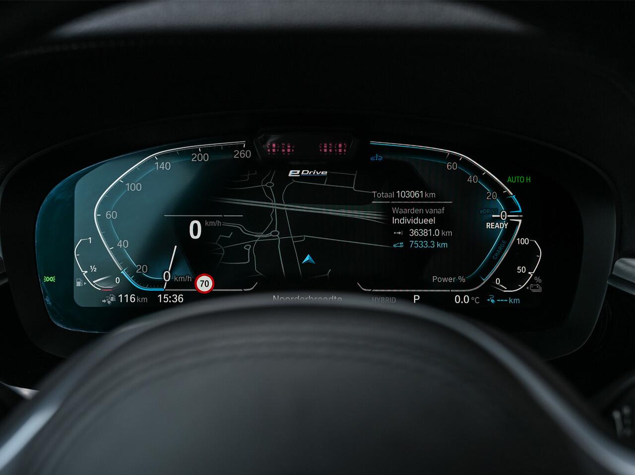 BMW 5-SERIE 530e xDrive Business Edition Plus · NL-auto · Comfort access · Laser Light · Memory seats · Adaptive cruise · Massage · 360 Camera · Stuur- en stoelverwarming · Ambiance · Harman/Kardon · Trekhaak