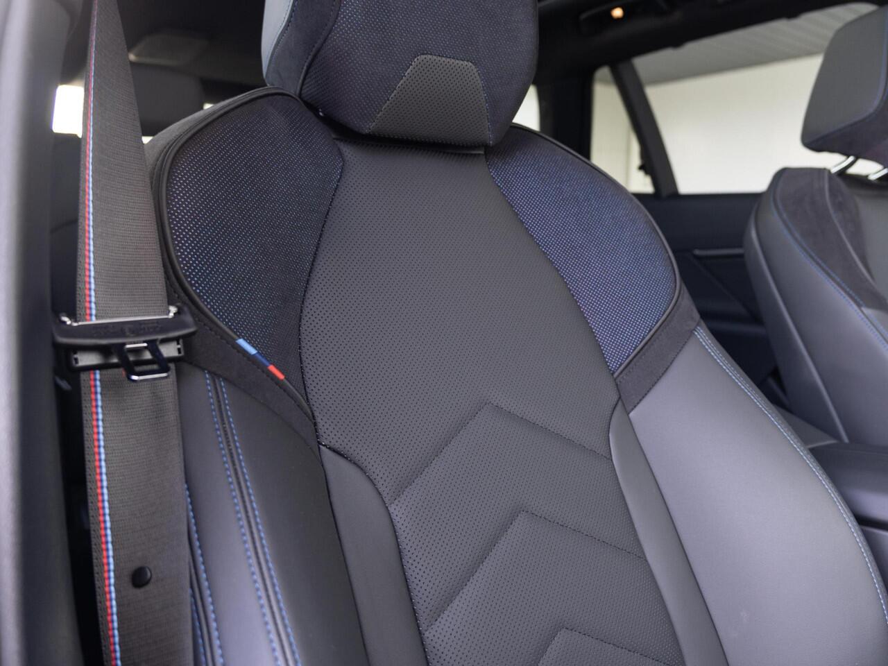 BMW 5-SERIE Touring 530e xDrive | M Sportpakket Pro | Innovation Pack | Bowers & Wilkins | Verwarmd Stuurwiel | Comfort Access | Panoramadak | Trekhaak