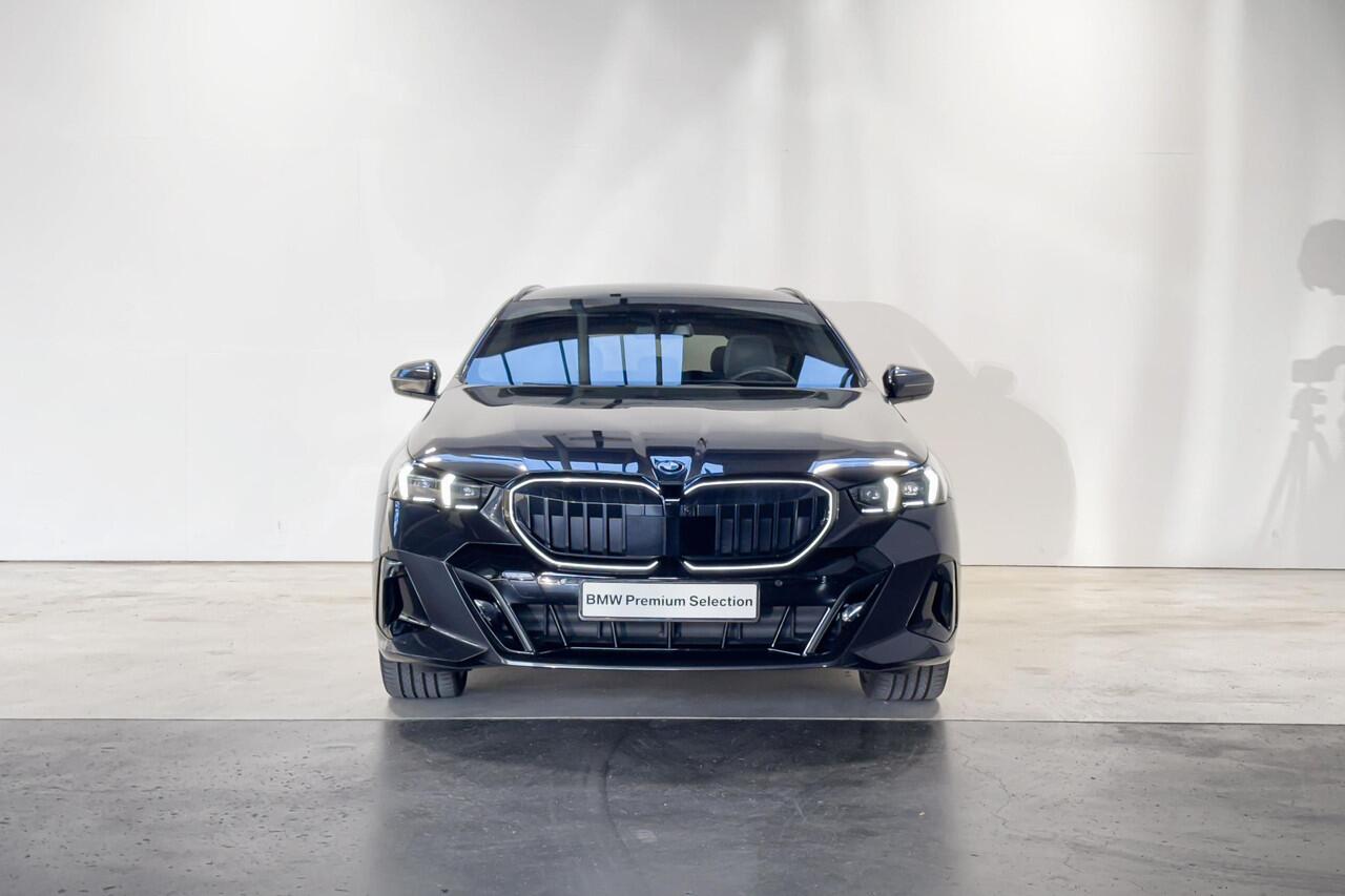 BMW 5-SERIE Touring 550e xDrive Innovation Pack M Sportpakket Pro Aut.