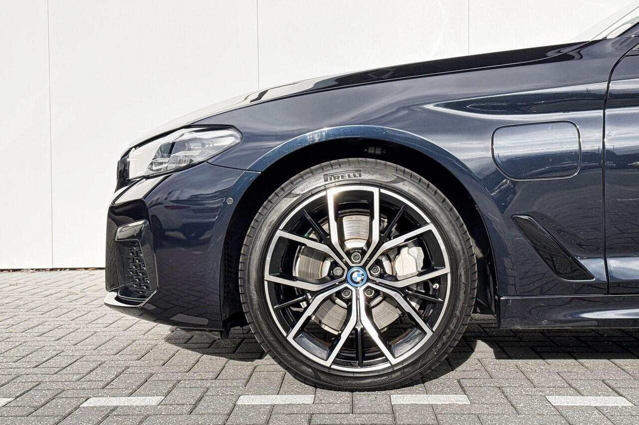 BMW 5-SERIE Sedan 530e High Executive | M Sport | Panoramadak