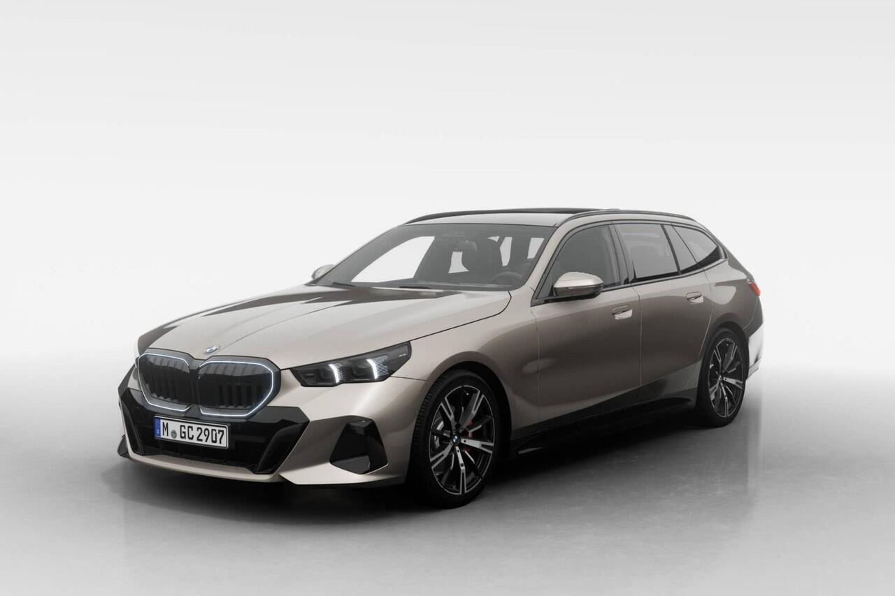 BMW 5-SERIE Touring 520i | M Sport Pro | Innovation Pack | Travel Pack | Comfort Pack | Trekhaak