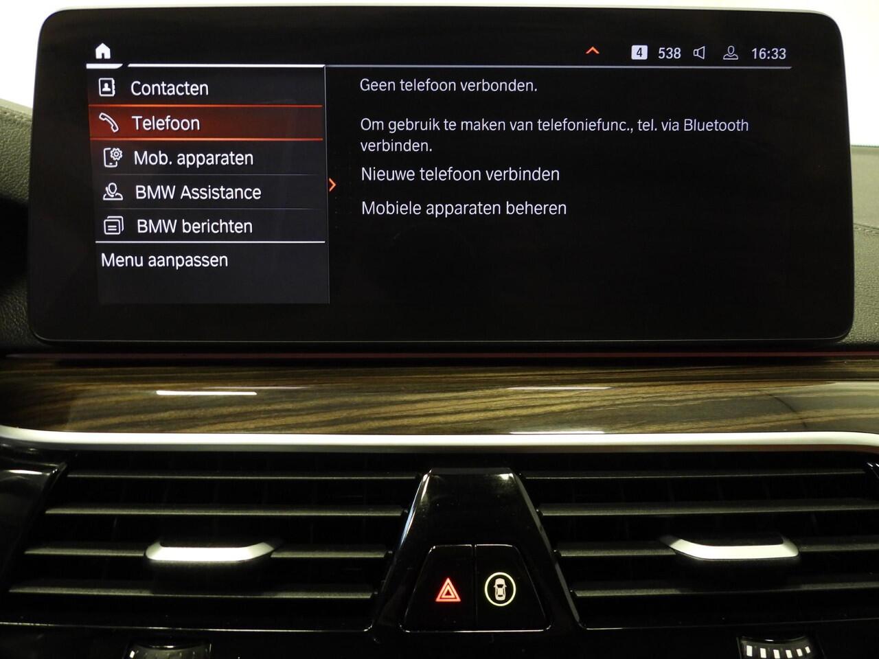 BMW 5-SERIE Touring 530e Luxury Line NAVI/LEER/LASER LED/TREKH./18"LMV!