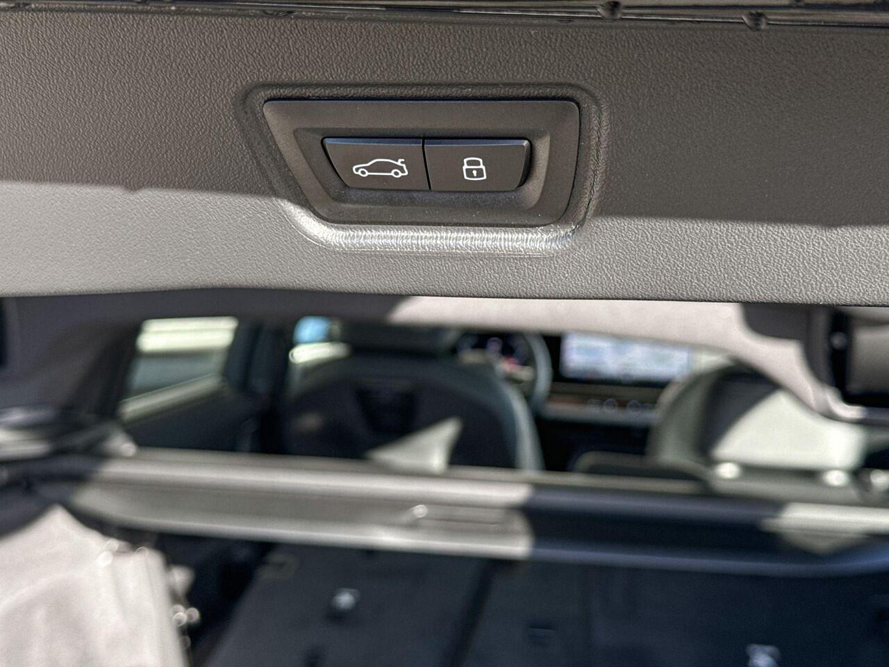 BMW 5-SERIE Touring 530e M Sportpakket / Travel Pack / Comfort Pack