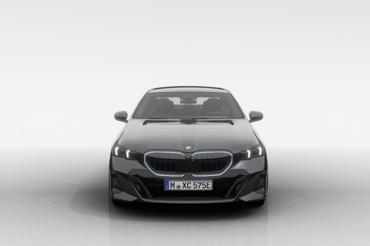 BMW 5-SERIE Sedan 530e M Sport Edition | M Sport Pro | Innovation Pack | Travel Pack | Comfort Pack