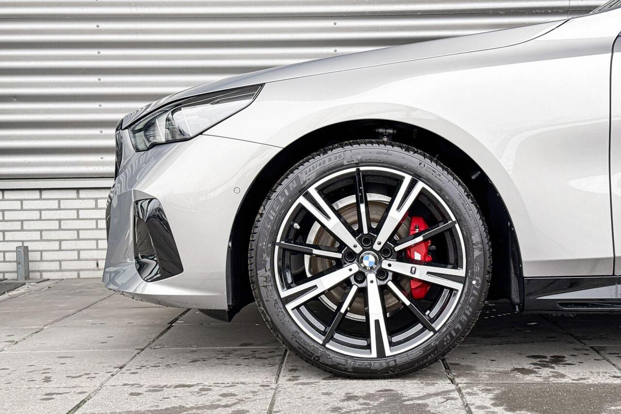 BMW 5-SERIE Touring 520i | M Sport Pro | Innovation Pack | Travel Pack | Comfort Pack | Trekhaak