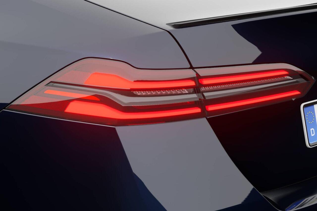 BMW 5-SERIE Sedan 530e M Sport Edition | M Sport Pro | Innovation Pack | Comfort Pack | Travel Pack