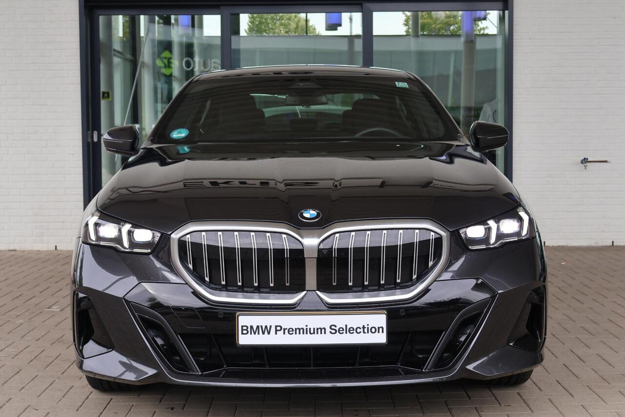 BMW 5-SERIE 520i | M Sportpakket | Innovation Pack | Voorstoelen Verwarmd