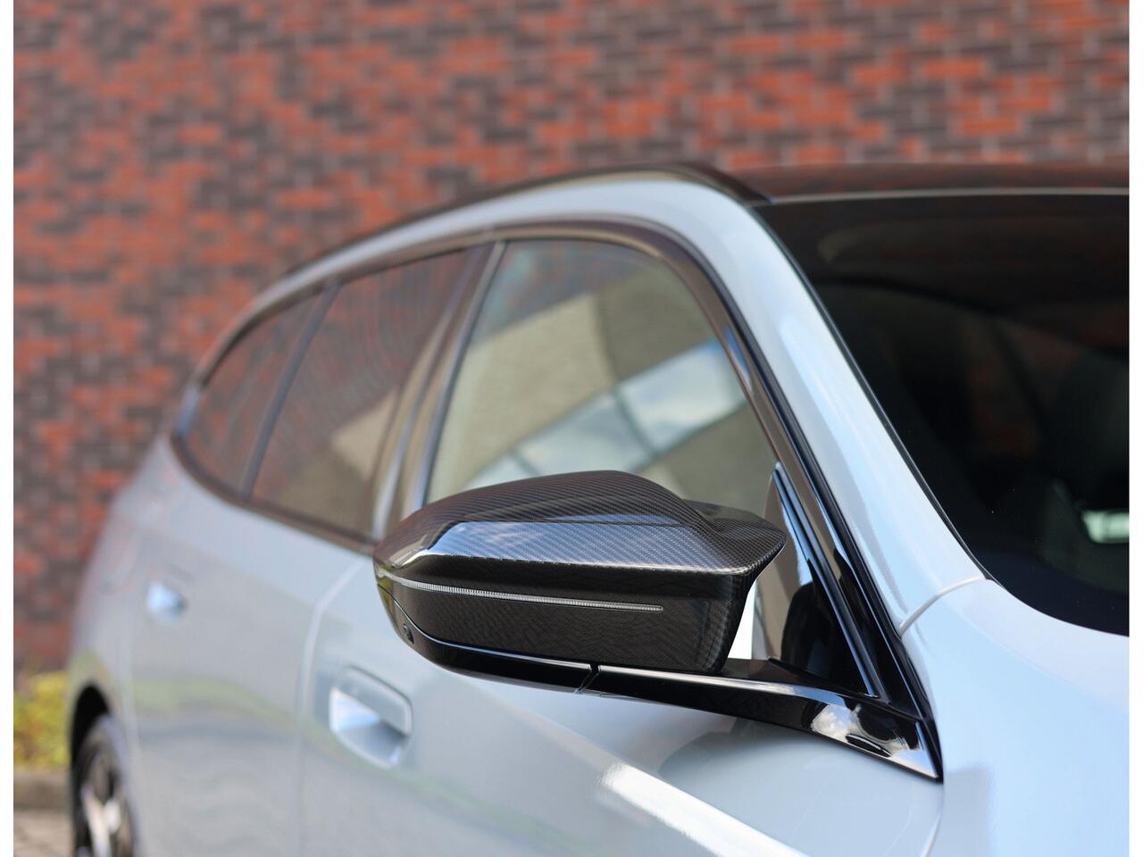 BMW 5-SERIE Touring 550e xDrive M-Performance*Brooklyn*Pano*M Sport Pro