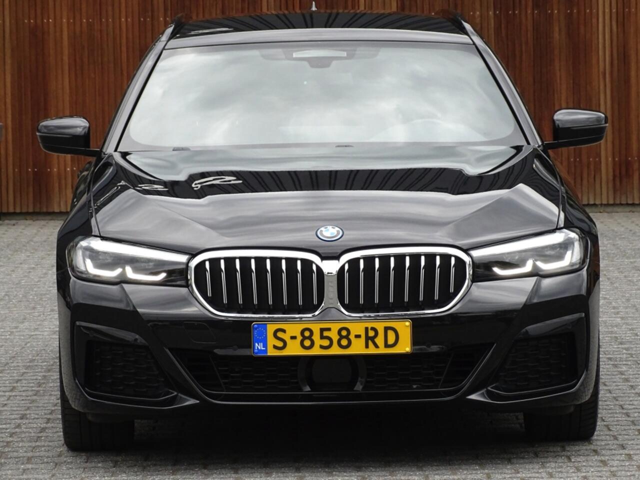 BMW 5-SERIE 530e 292PK / M-sport / Morel Audio / ACC / 2022