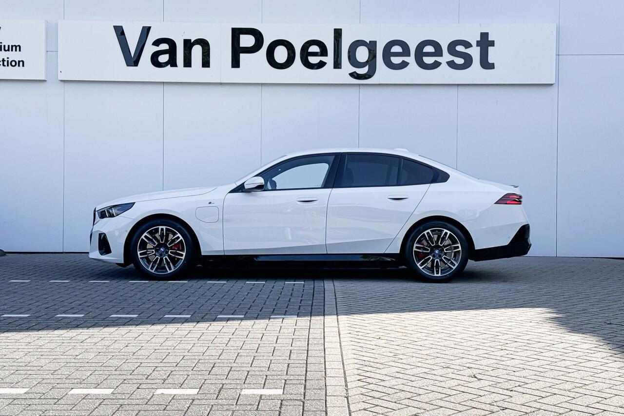 BMW 5-SERIE Sedan 550e xDrive | Selections | M Sport | Driving Assistant Professional | stuur verwarmd