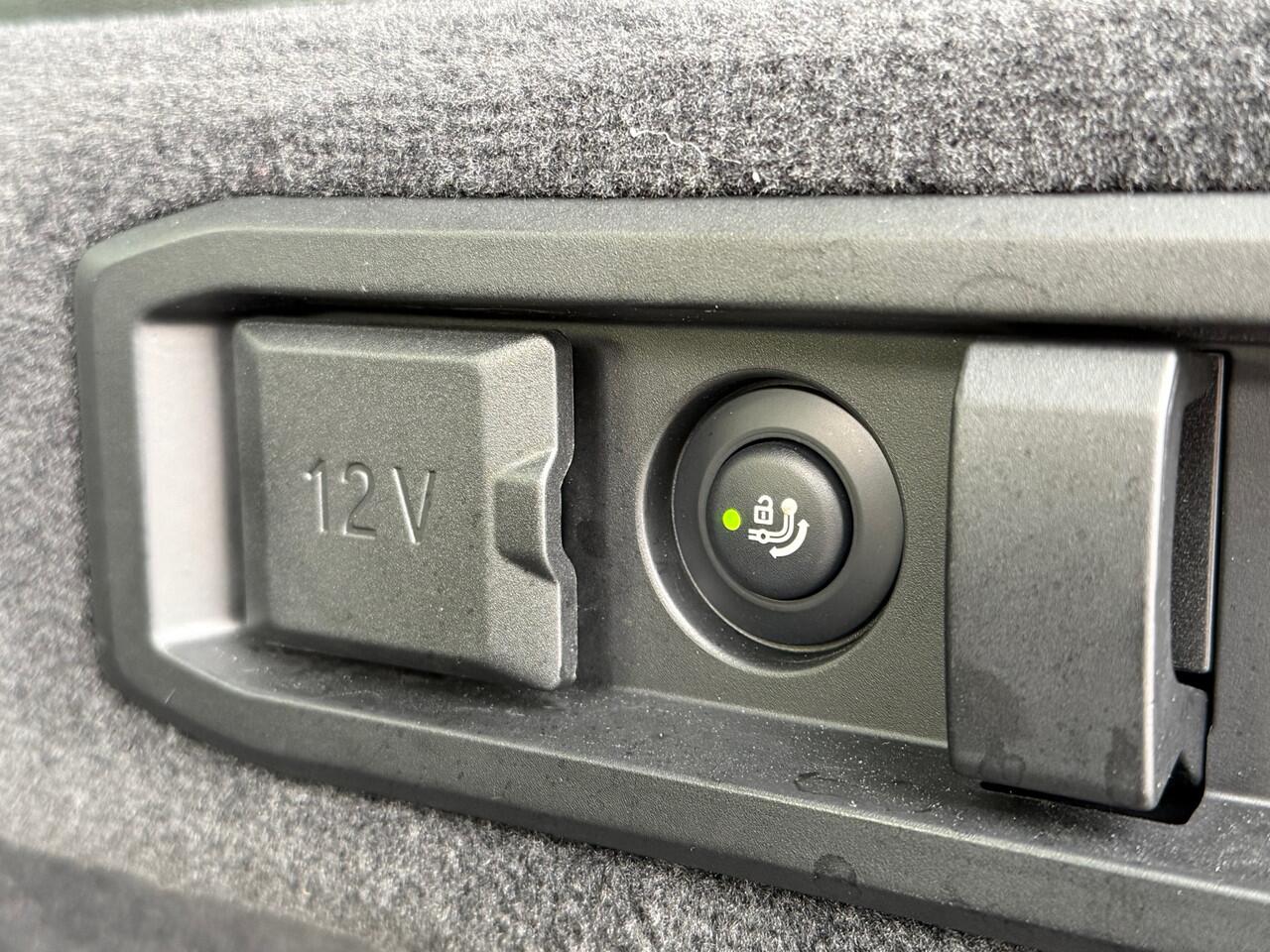 BMW 5-SERIE Touring 540d xDrive M-Sport Pro | Harman Kardon | Trekhaak | Panodak | Adaptive cruise |