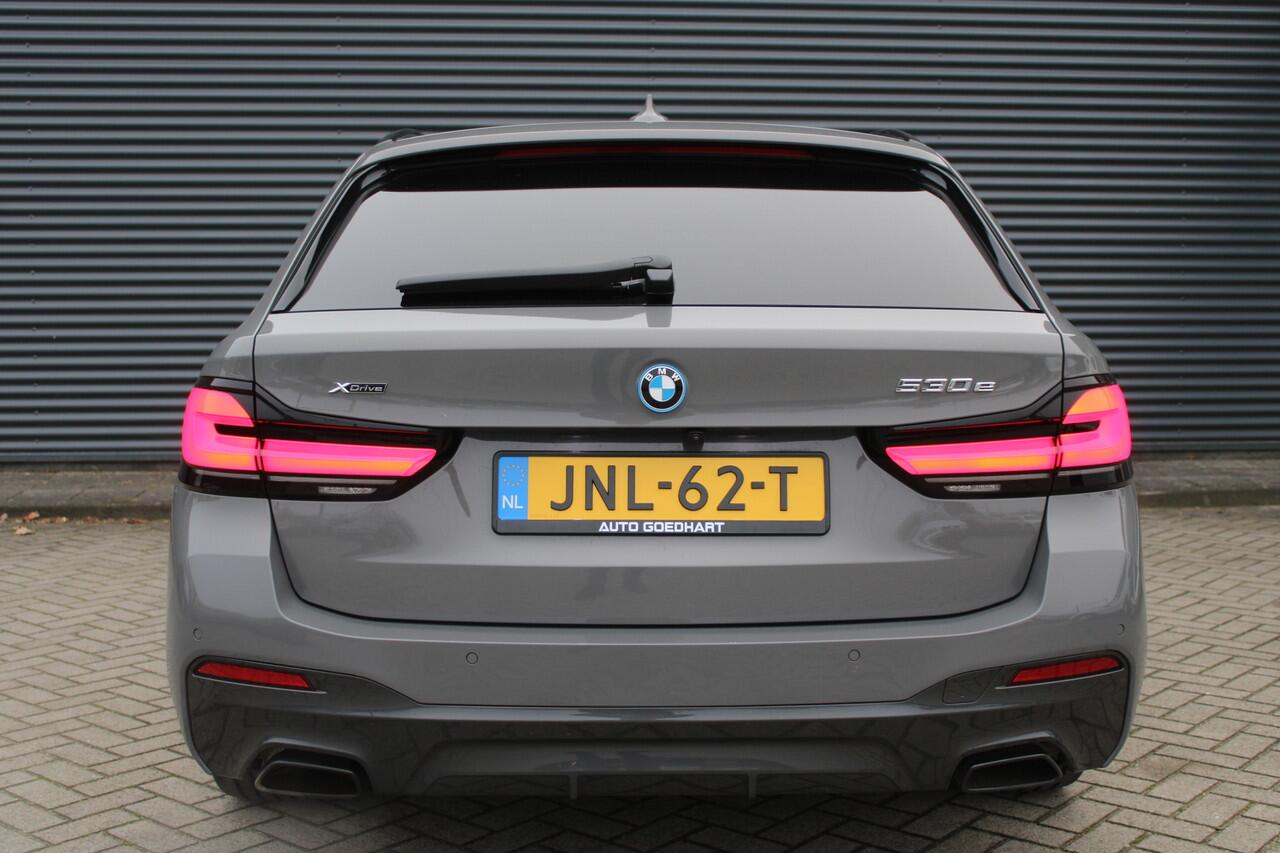 BMW 5-SERIE Touring 530e xDrive M-Sport Active Steering Laser Pano Vol-Leder Head-up