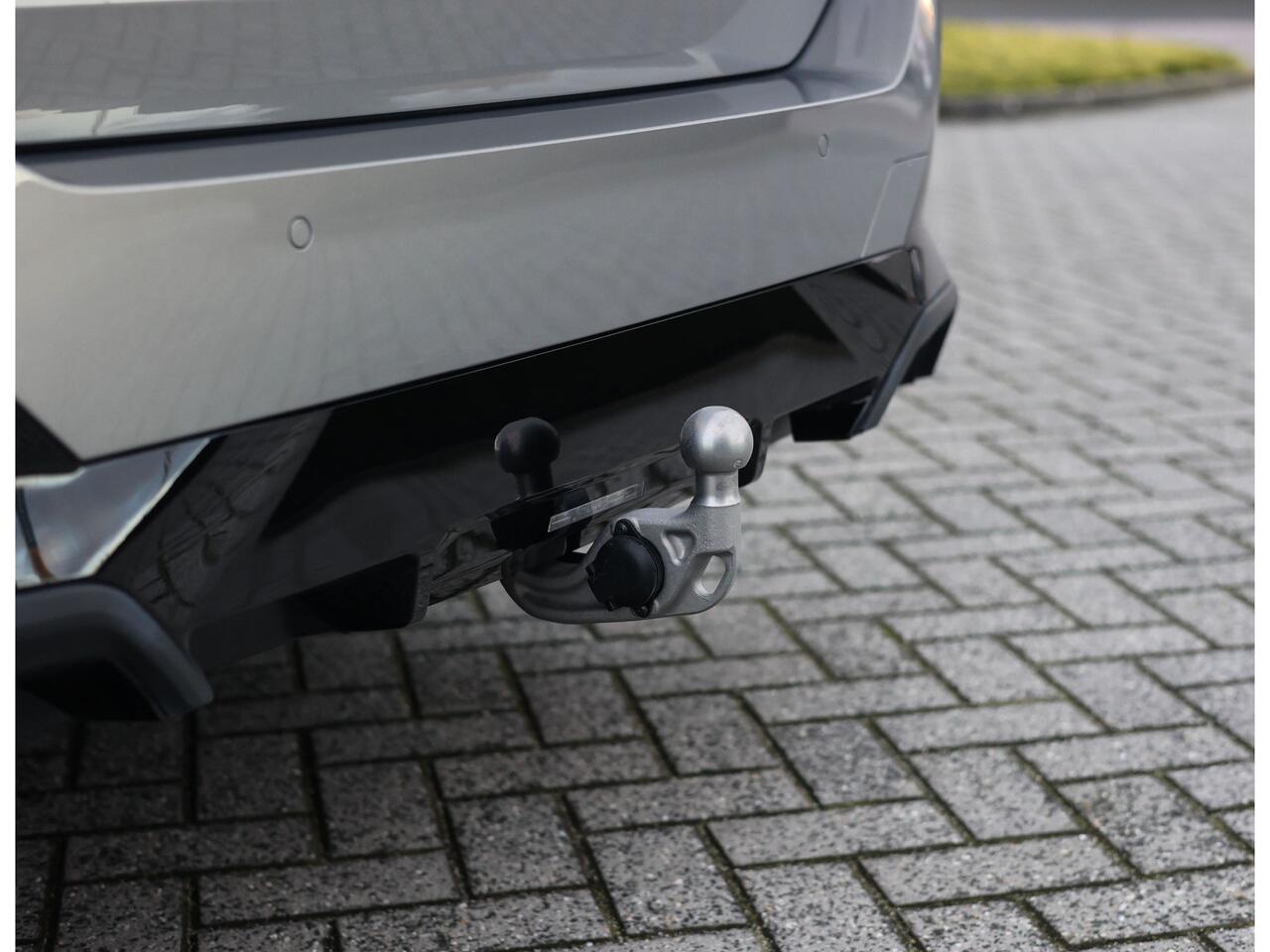 BMW 5-SERIE Touring 550e xDrive | Oxid Grey - M Sport Pro