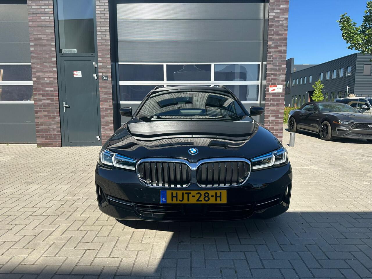BMW 5-SERIE Touring 530e xDrive Business Edition Plus Headup/Laser/Harman-Kardon/Leder/Cam