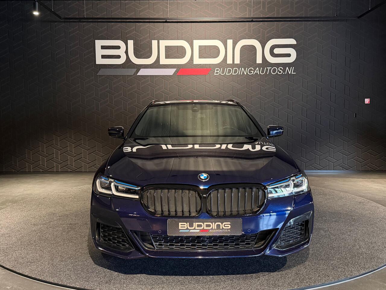 BMW 5-SERIE Touring 520i Business Ed | M-sport | Trekhaak | Tansanitblau