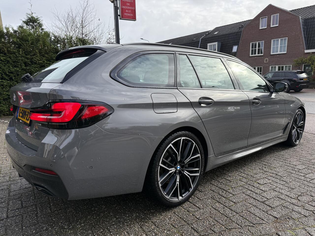 BMW 5-SERIE Touring 520i LCi Aut. M-Sport, Trekhaak | Sport-leder | Navi+
