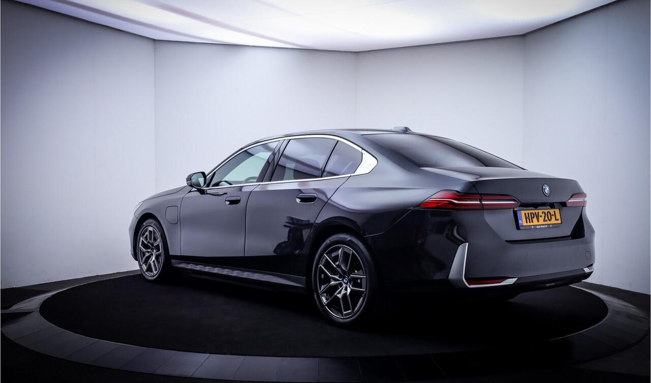 BMW 5-SERIE 550e xDrive FULL.LED | KEYLESS | DODEHOEK | CARPLAY | HEAD-UP | ADAPTIEVE CRUISE | LANE.ASS| ELEK.TREKHAAK