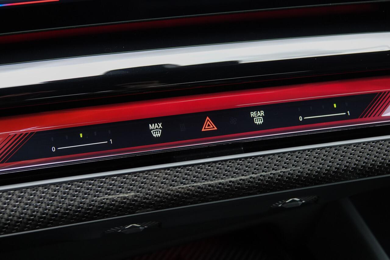 BMW 5-SERIE 550e 490Pk Aut. | Plug in Hybride | X-Drive | Shadowline | M-Sport | Head Up Display | Bowers en Wilkins Sound | Panoramadak | 21''