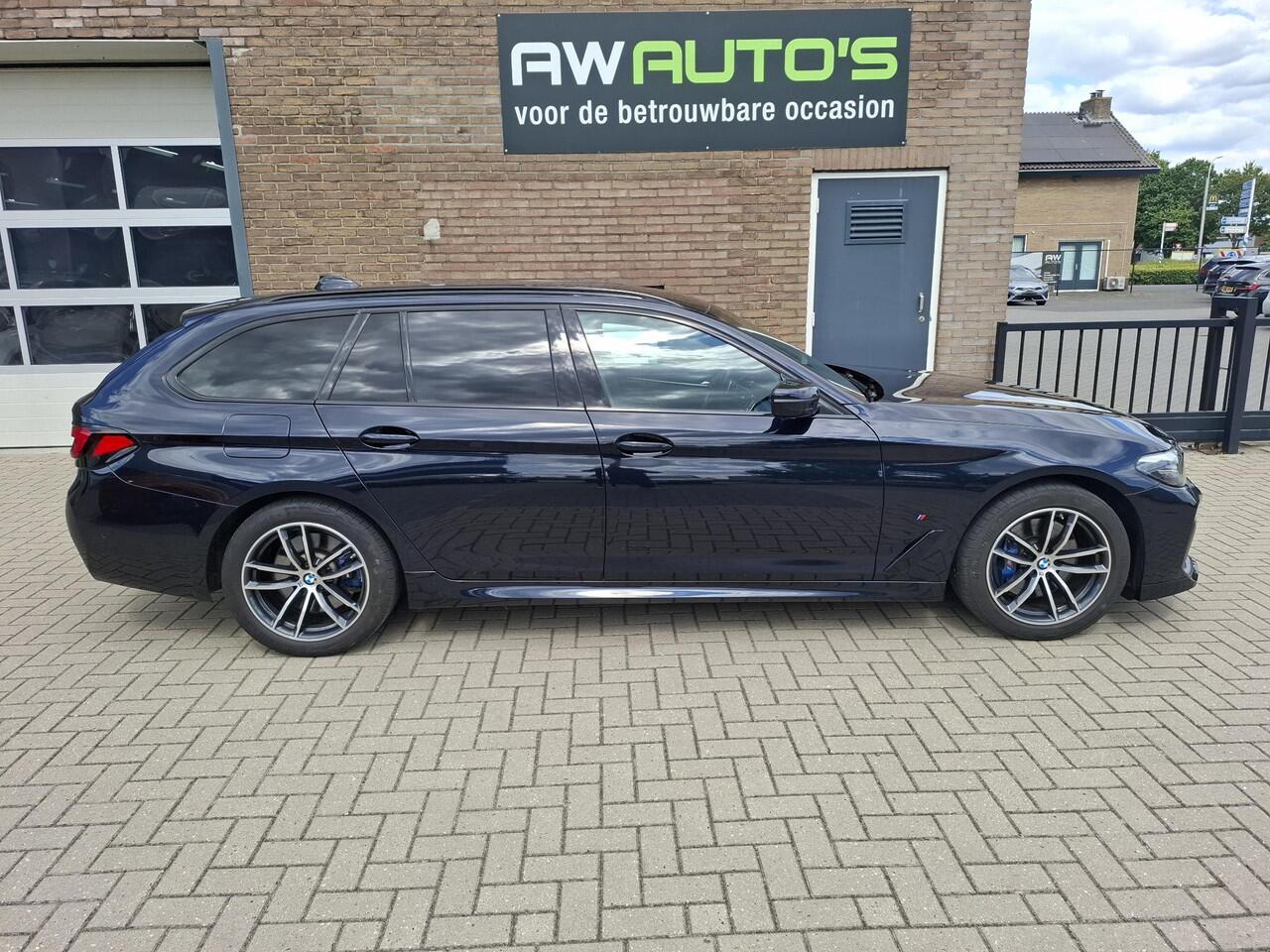 BMW 5-SERIE Touring 530e M-uitvoering/ Trekhaak