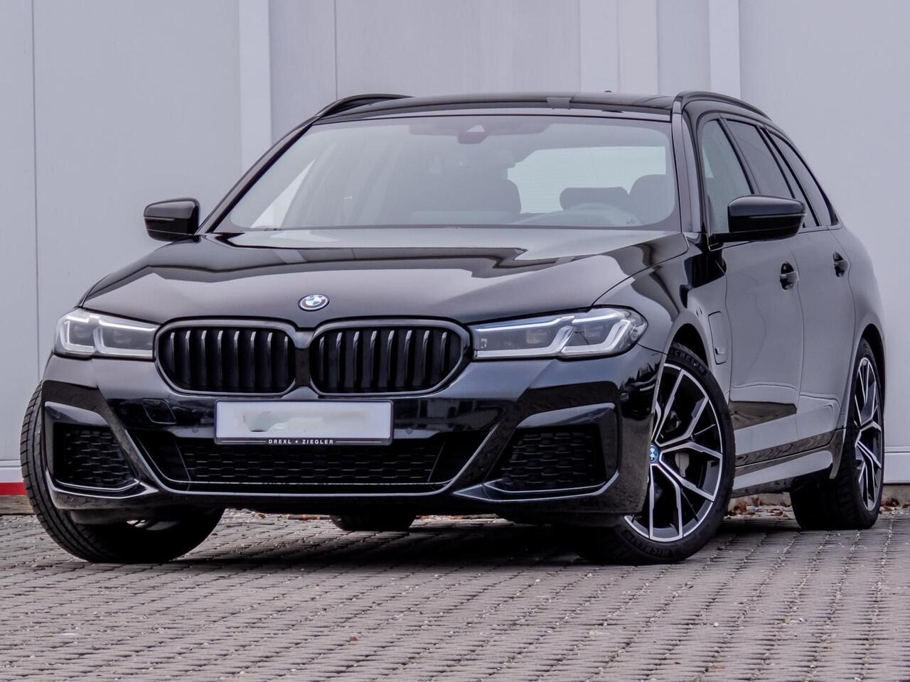 BMW 5-SERIE Touring 530e M-SPORT ** LASER, LEDER, PANORAMA, TREKH, HuD, HiFi, ALARM ** ¤ 37.500,= onder NP - Ex BMW-AG ** ** INFORMEER OOK NAAR ONZE AANTREKKELIJKE FINANCIAL-LEASE TARIEVEN **