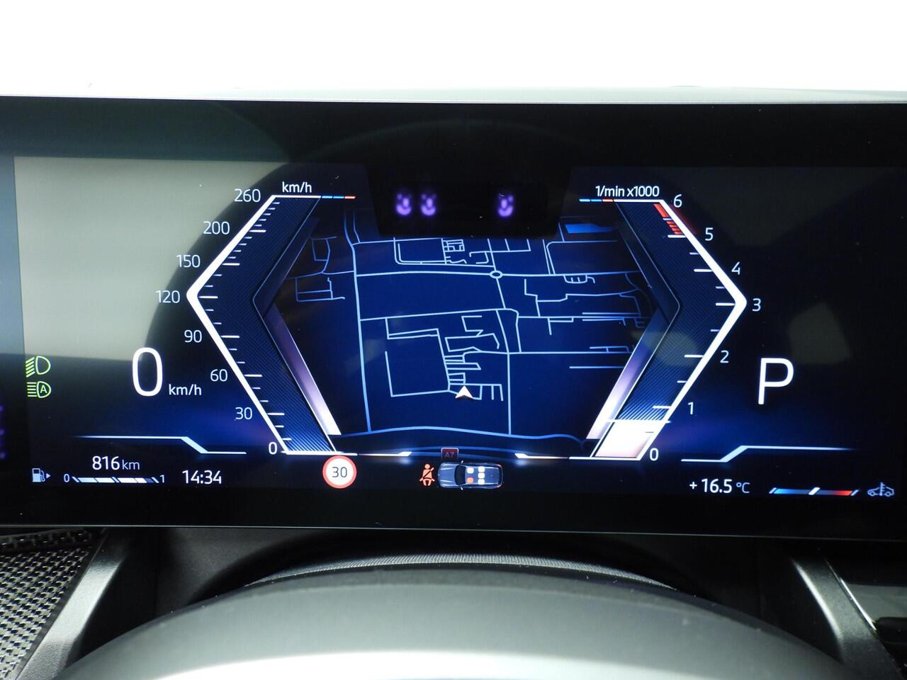 BMW 5-SERIE Touring 540d xDrive | M-Sportpakket | LED | HUD | Schuifdak | Active cruise | Trekhaak | DAB | Bowers & Wilkins sound | Alu 19 inch