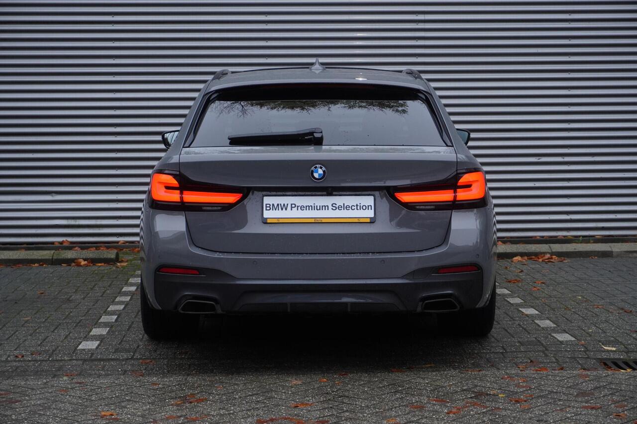 BMW 5-SERIE Touring 540i xDrive M Sportpakket | Trekhaak met elektrisch wegklapbare kogel | Glazen panoramadak | Driving Assistant Professional | BMW Laserlight | HIFI System Harman Kardon
