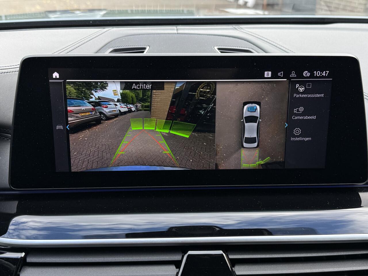 BMW 5-SERIE 530e xDrive M-Sport iPerformance High Executive Schuifdak Headup Harman Kardon Trekhaak