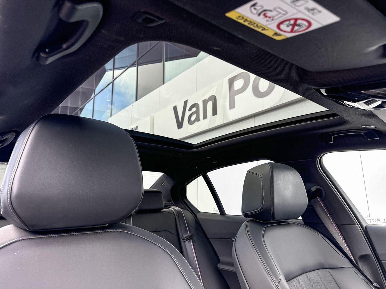 BMW 5-SERIE Sedan 530e | M Sport | Innovation Pack | Panoramadak