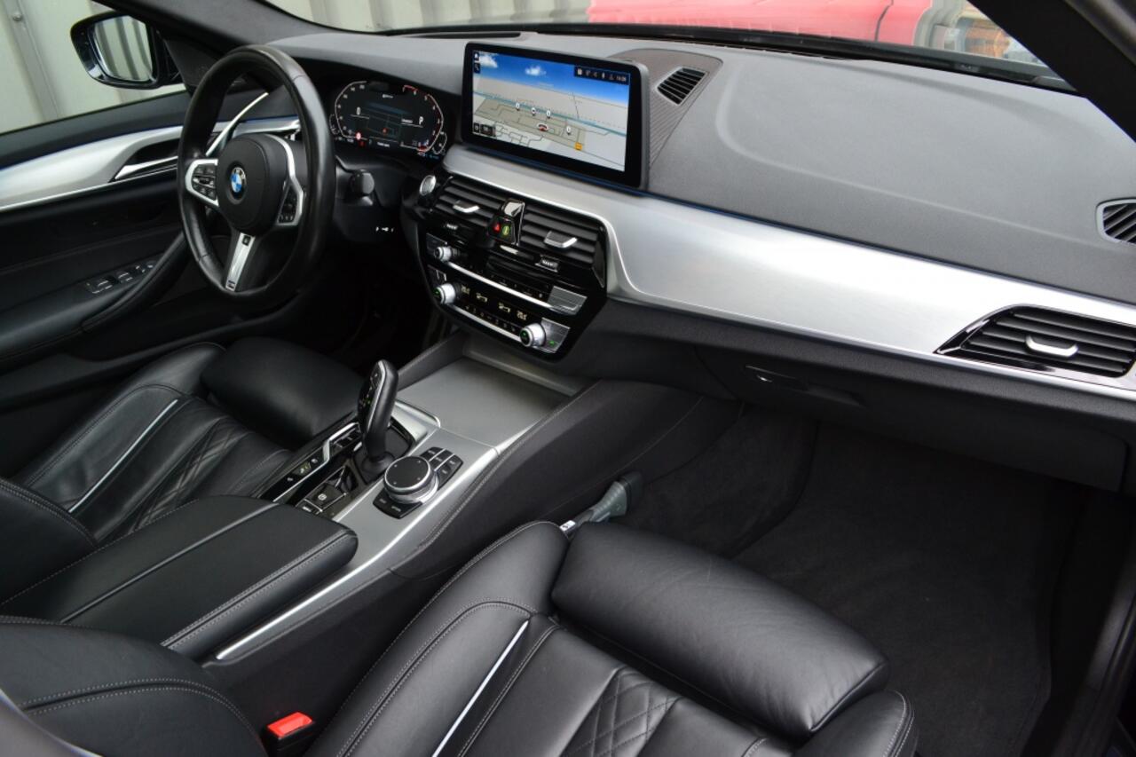 BMW 5-SERIE 530e High Exe M-Sport Laser/HUD/20''/ACC/Camera