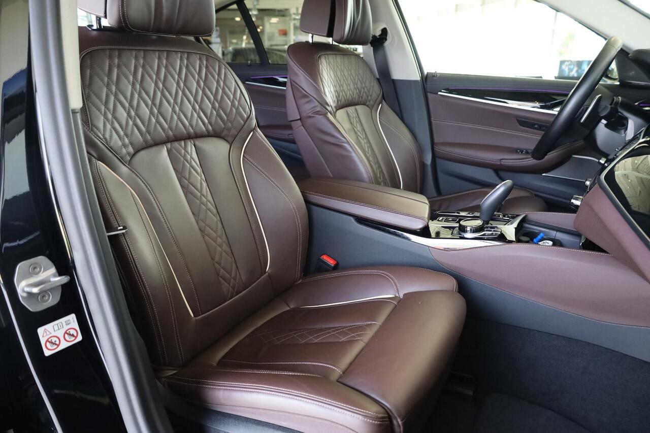 BMW 5-SERIE 530e xDrive High Executive | Head-up Display | Achterasbesturing | Driving Assistant Professional | Comfortstoel(en)