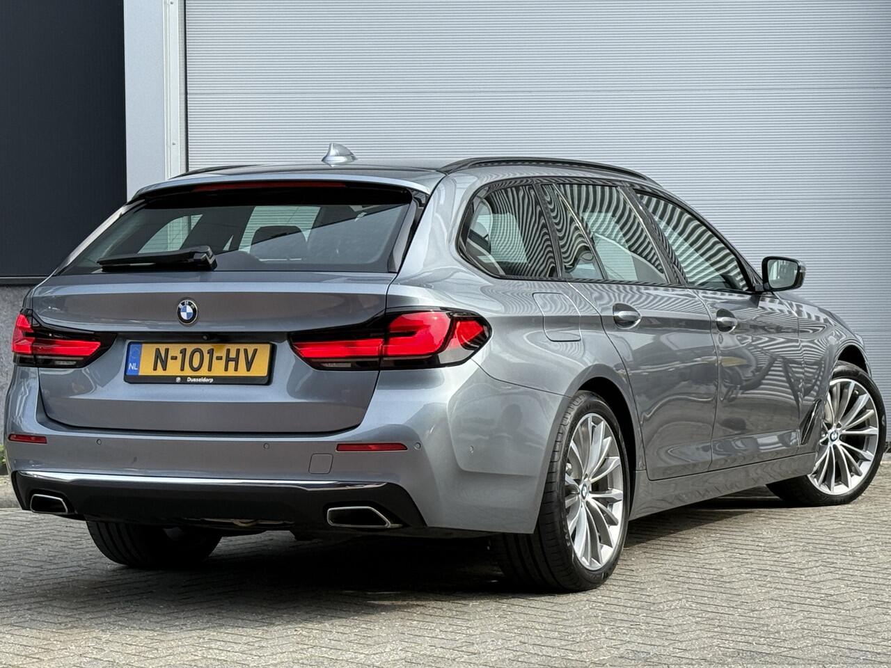BMW 5-SERIE Touring 530d Luxury Line Plus | Bowers & Wilkins | Head UP | Panoramadak