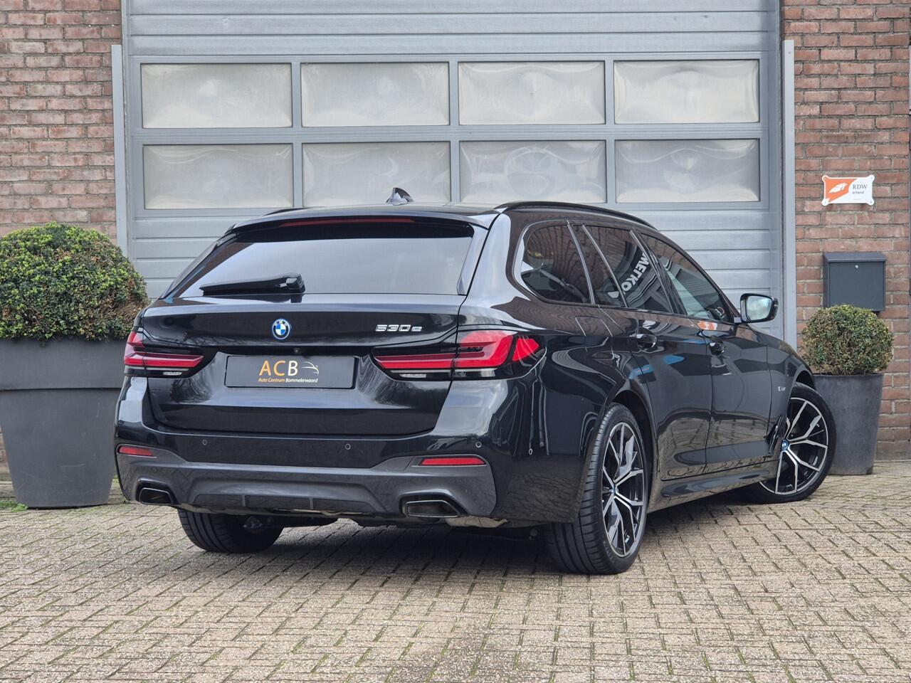 BMW 5-SERIE 530 e M-Sport Hybride Schuifdak, Leder M-pakket / Panoramadak.