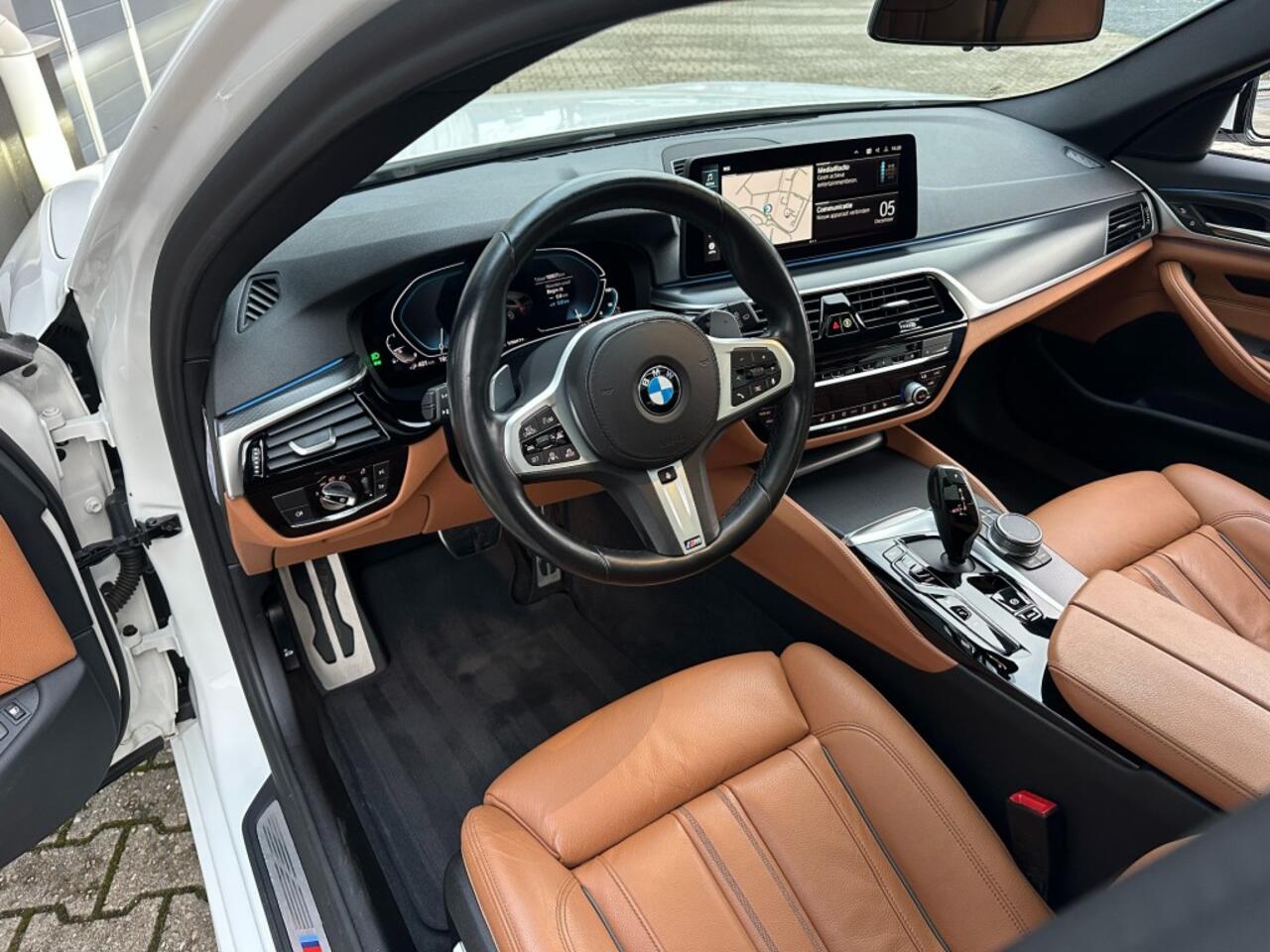 BMW 5-SERIE 530e M-sport Touring 2021 BTW *Pano *Adaptive *Leer *Laser *360gr Camera