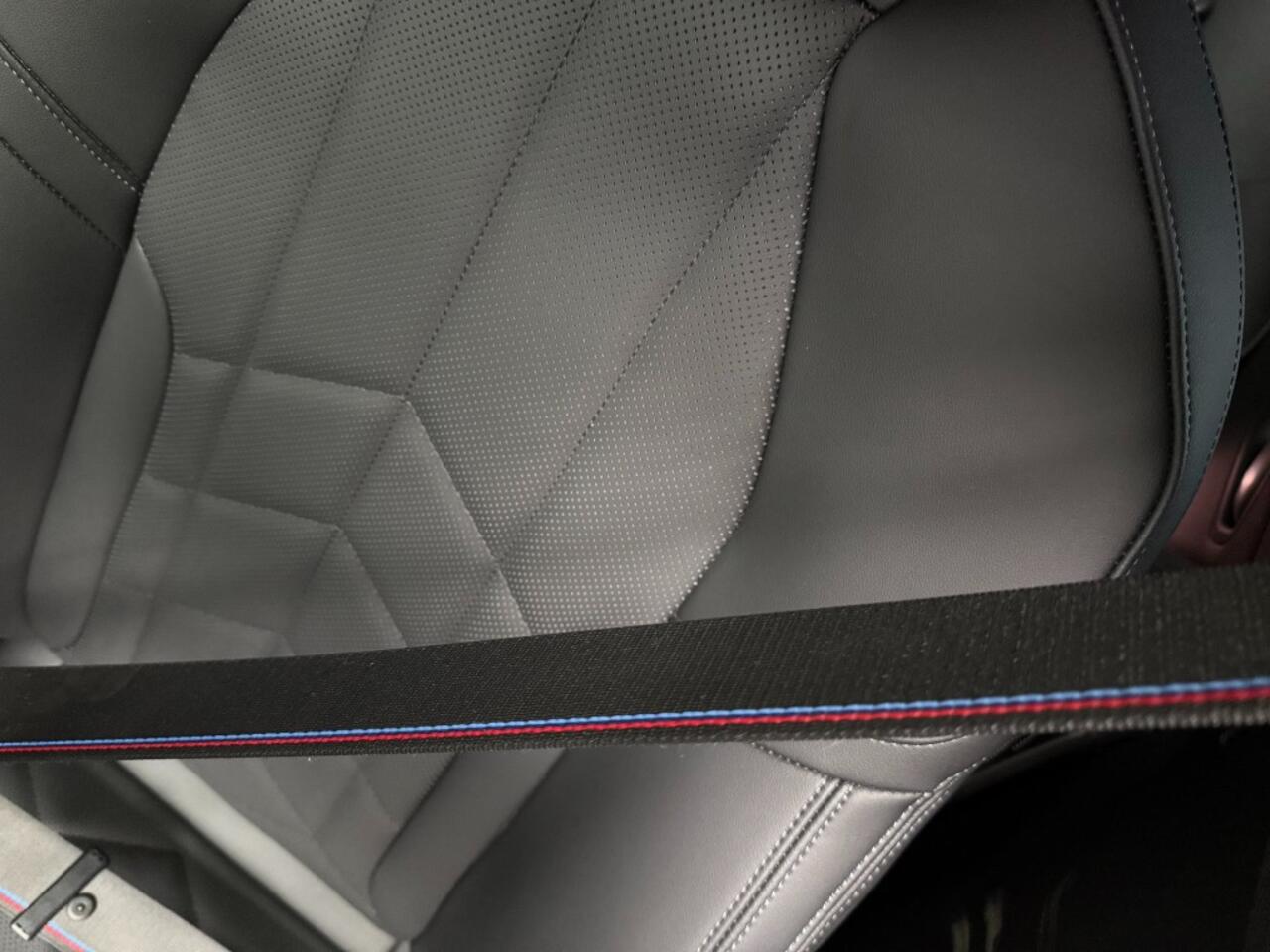 BMW 5-SERIE 530eX-Drive M-Sport 299pk Pro-20 inch trekhaak pano key-less