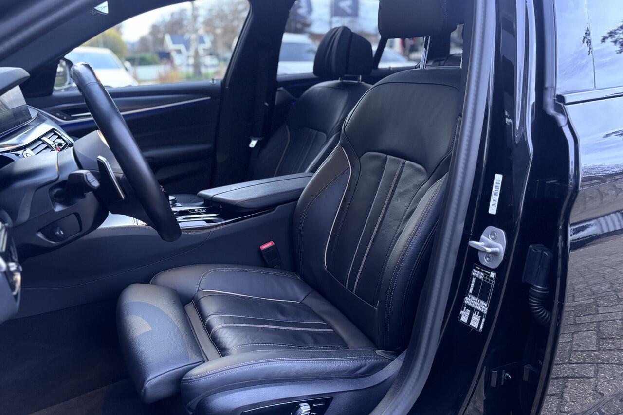 BMW 5-SERIE Touring 530i M-Sport | Panodak | Comfortleder | Camera | Head Up | Boxmore Audio | Trekhaak