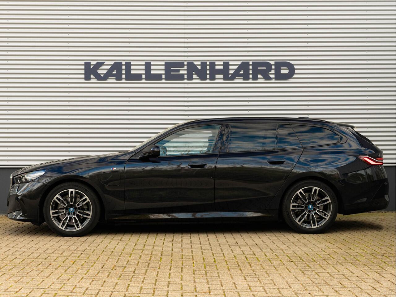 BMW 5-SERIE Touring 530e M-Sport - Pano - Trekhaak - Driving Ass - Camera