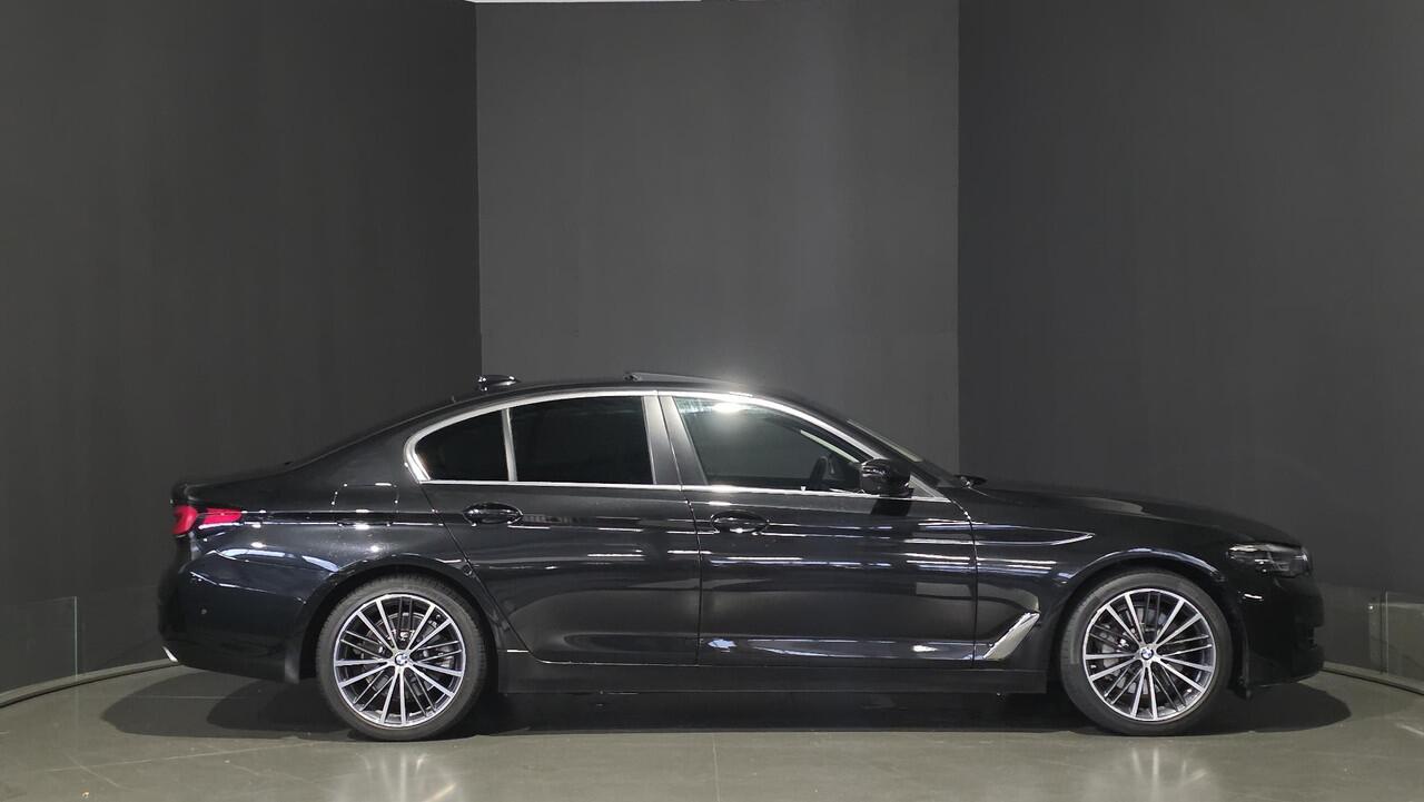 BMW 5-SERIE 530e Executive | 360 Camera | Glazen schuif-/kanteldak | Facelift