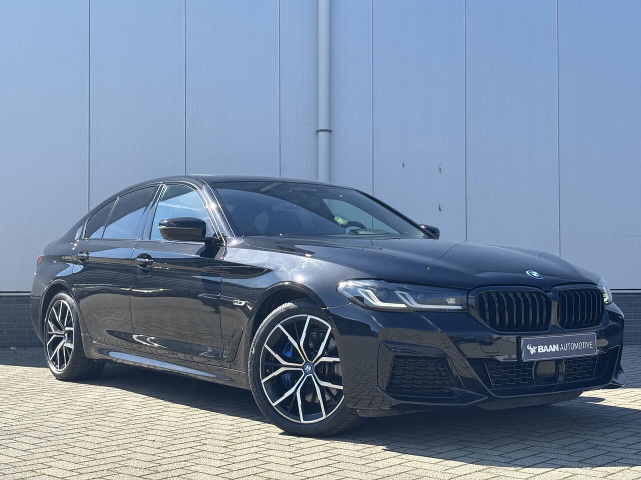 BMW 5-SERIE 530e xDrive M-Sport Pro | M-stoelen | Harman/Kardon | Schuifdak | Adaptive |