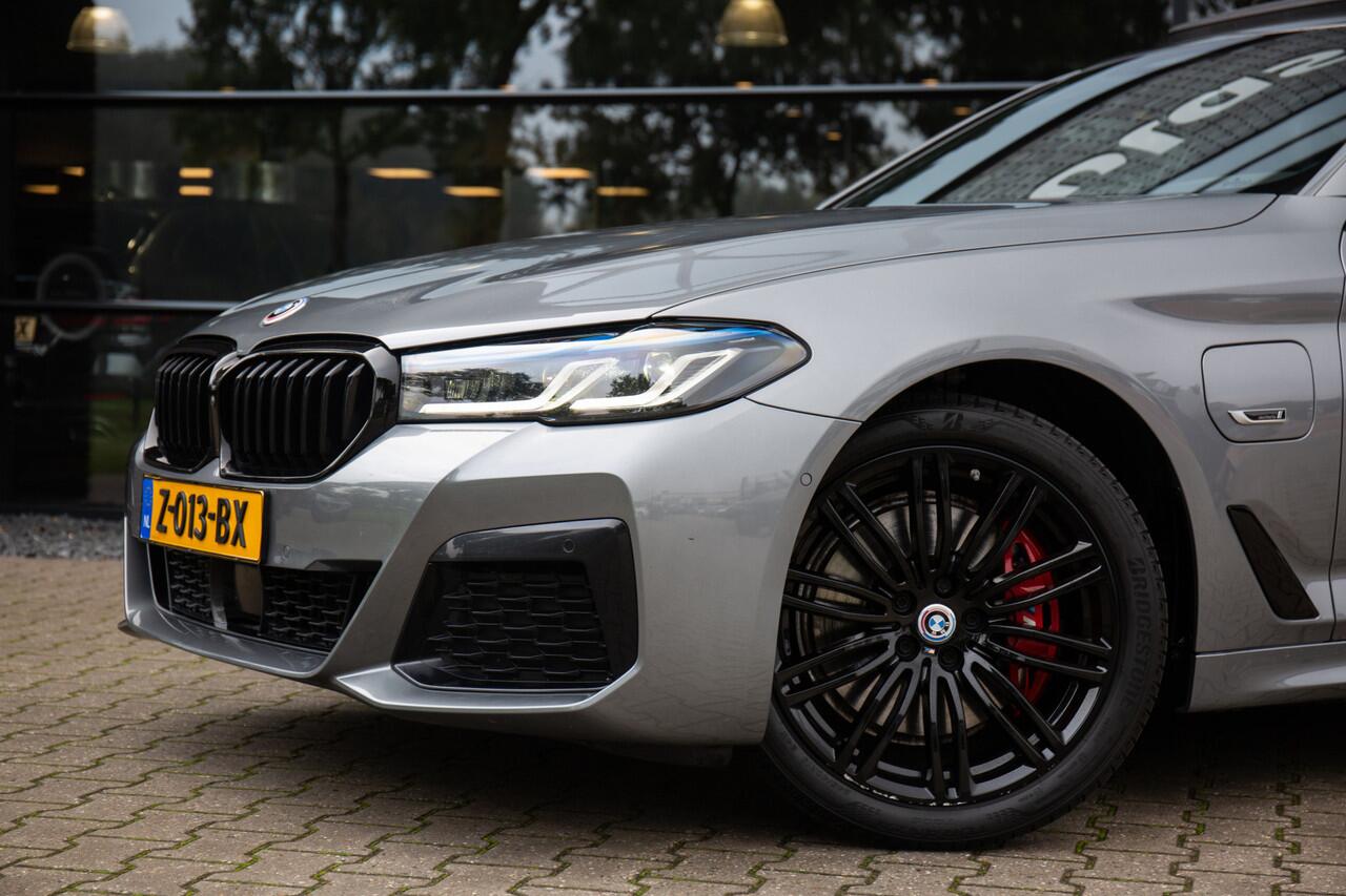 BMW 5-SERIE Touring 530e M-Sport , Panoramadak, Adap. cruise, Harmam/Kardon, Vol!