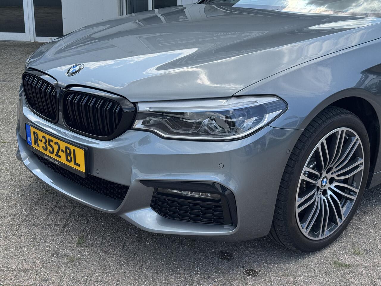 BMW 5-SERIE 530e xDrive iPerformance High Executive M Pakket, 360 Camera, Harman Kardon, Navigatie . Een proefrit levert het bewijs. Neem contact op en we maken een afspraak!