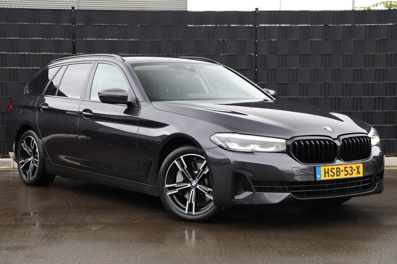 BMW 5-SERIE Touring 530e xDrive Executive PHEV | Navigatie | Cruise Control | Climate Control | Stoel-/Stuurverwarming | Elek. Trekhaak