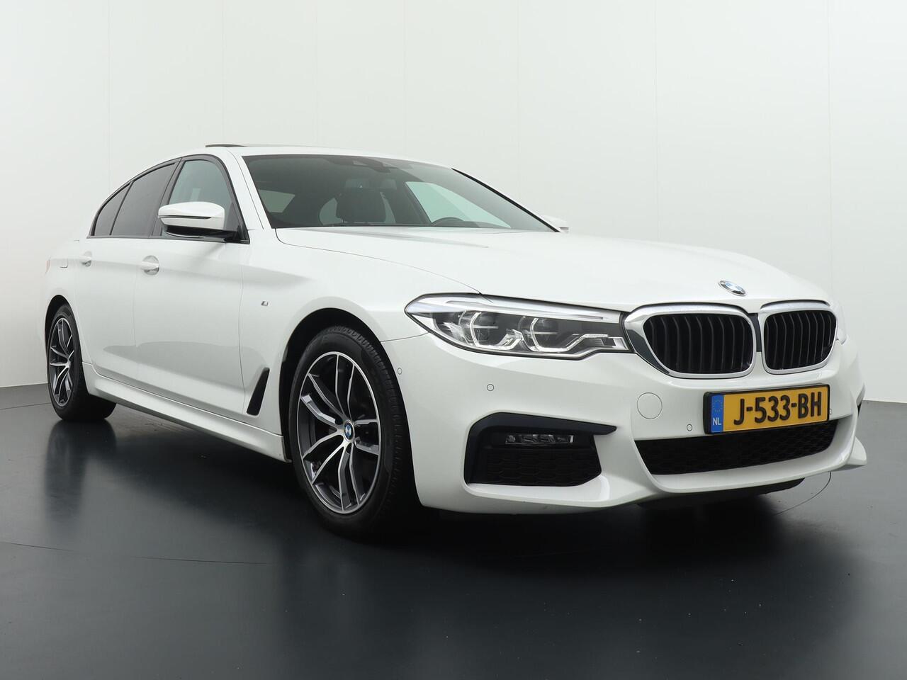 BMW 5-SERIE 520i High Executive Edition M Pakket | Leder | Schuifdak | Memory |