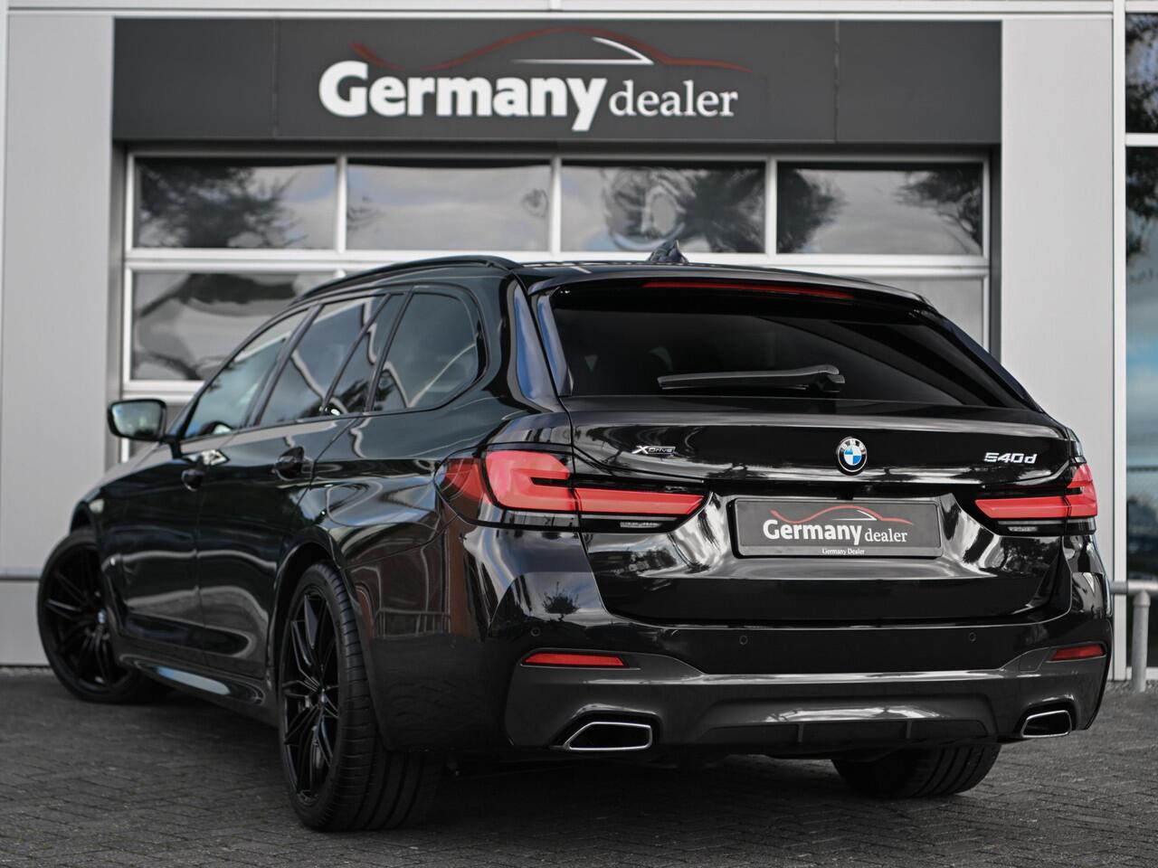 BMW 5-SERIE Touring 540d xDrive 340pk M-Sportpakket Head-Up Laser-Led Comf-Zetels Keyless