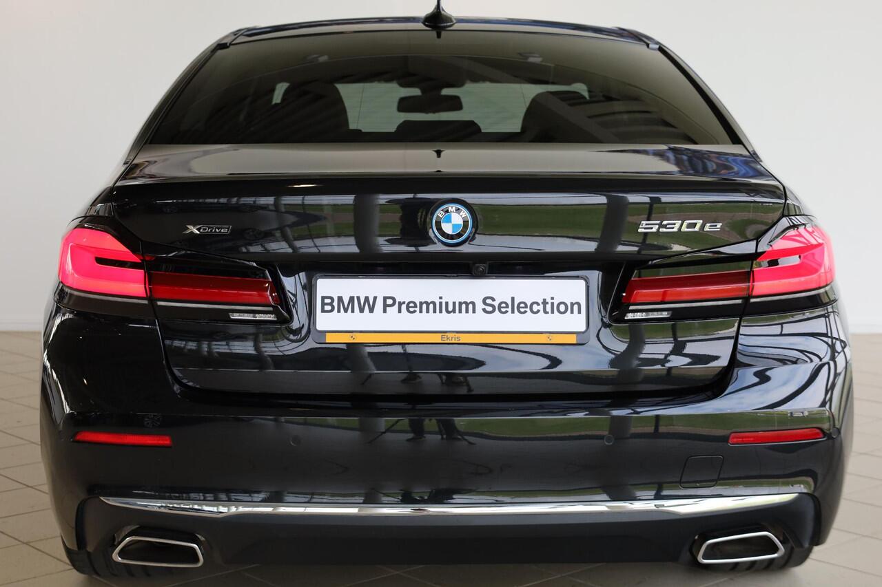 BMW 5-SERIE 530e xDrive High Executive | Head-up Display | Achterasbesturing | Driving Assistant Professional | Comfortstoel(en)