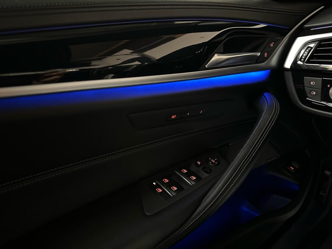 BMW 5-SERIE 540i xDrive M-Perform. M550 PANO|HUD|H/K|NAPPA