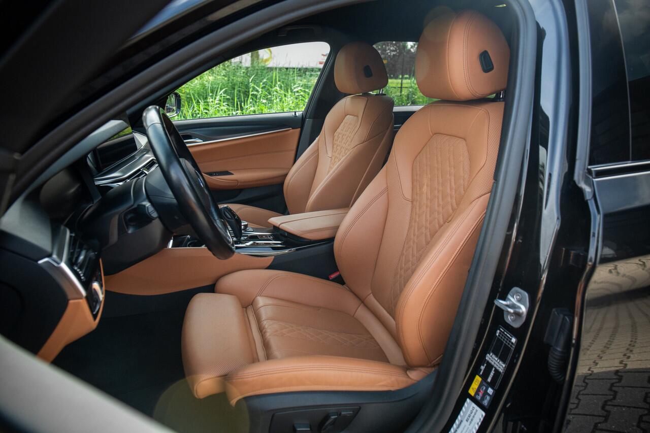 BMW 5-SERIE Touring 530e M-Sport , Shadowline, Adaptive Cruise, Trekhaak, Eerste eigenaar,