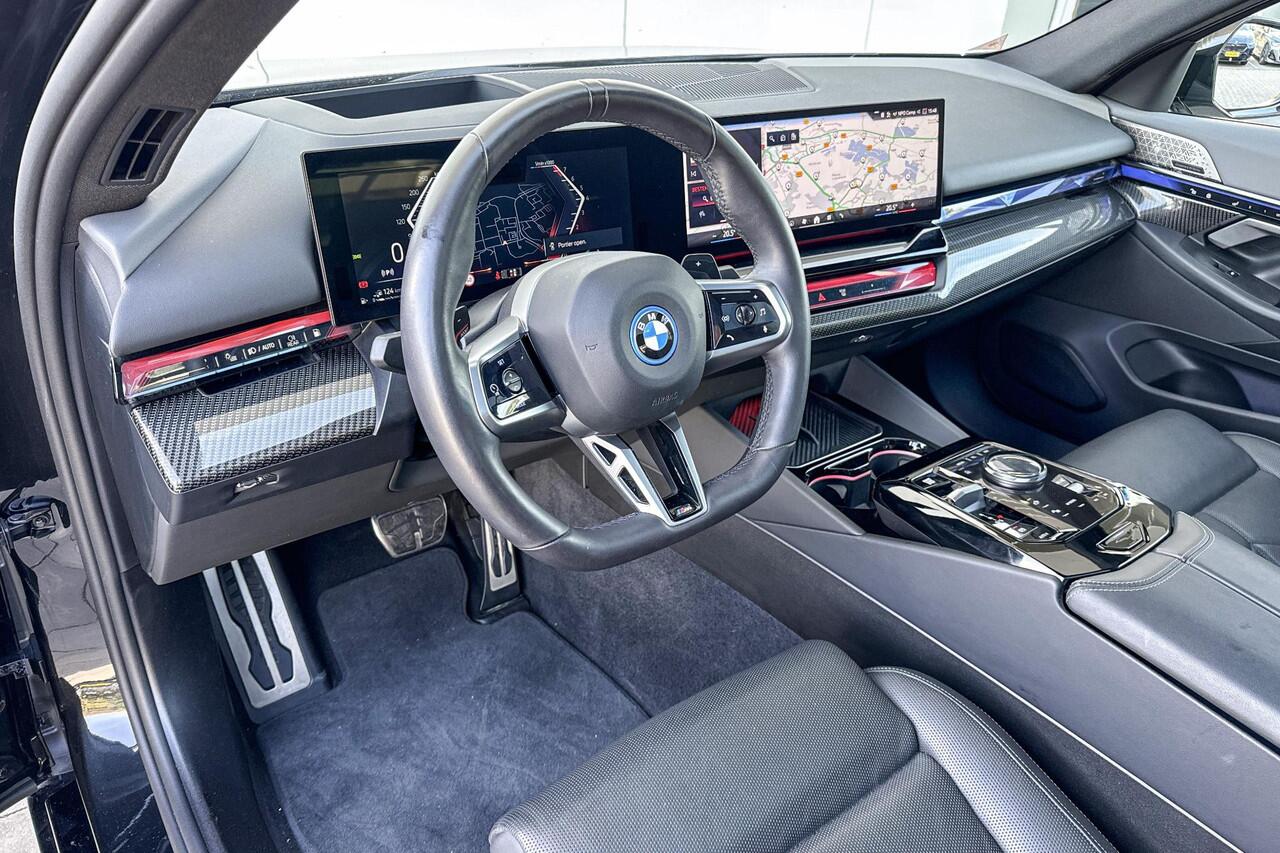 BMW 5-SERIE Sedan 550e xDrive