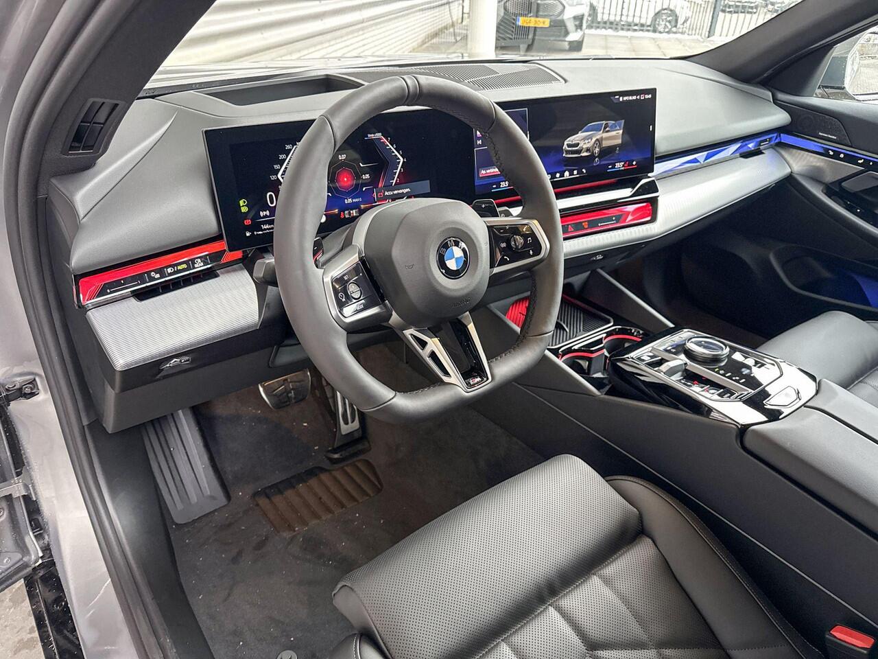 BMW 5-SERIE Touring 520i | M Sport Pro | Innovation Pack | Travel Pack | Comfort Pack | Trekhaak