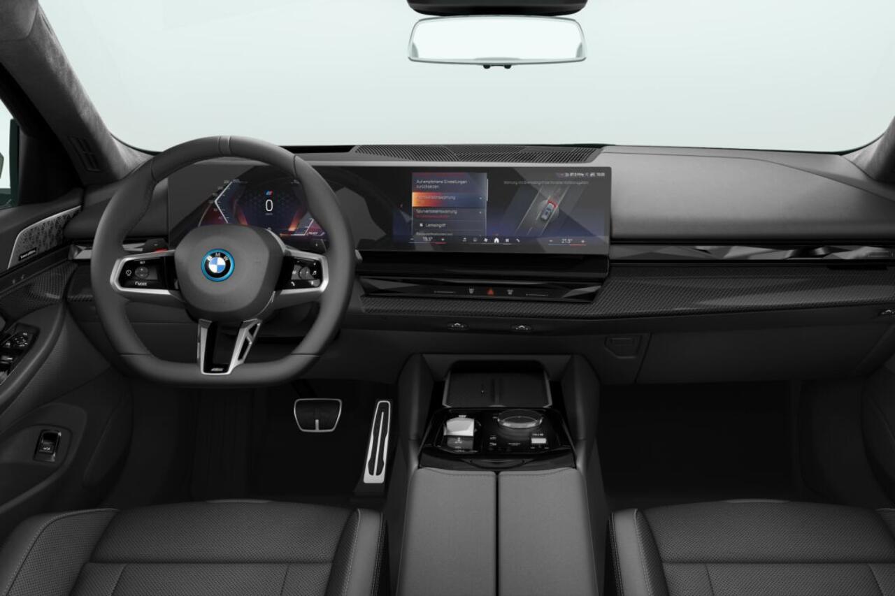 BMW 5-SERIE Touring 550e xDrive | M Sport Pro | Innovation Pack | Travel Pack | Comfort Pack | Trekhaak